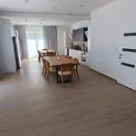 Villa Ella *